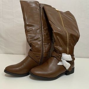 JUSTFAB Womens NIB Leyla Flat Boots in Brown Size 8.5